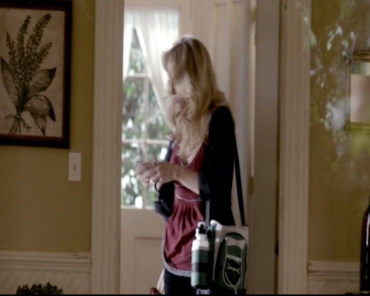 VampireDiariesWorld-dot-org_4x01GrowingPains0398.jpg