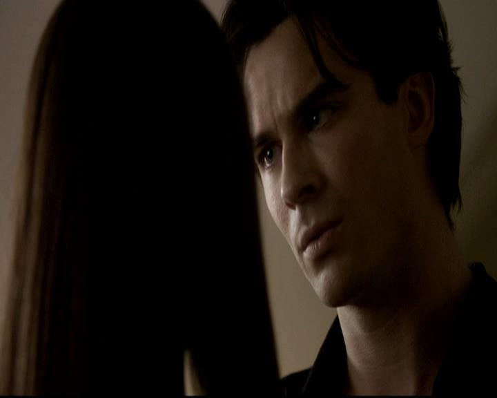 VampireDiariesWorld-dot-org_4x01GrowingPains0604.jpg