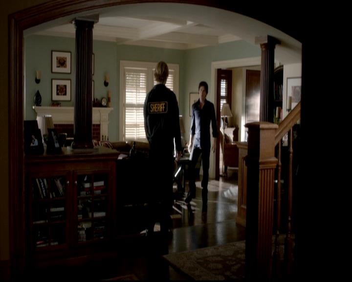 VampireDiariesWorld-dot-org_4x01GrowingPains0825.jpg