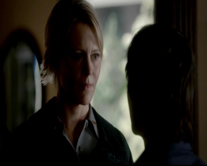 VampireDiariesWorld-dot-org_4x01GrowingPains0836.jpg