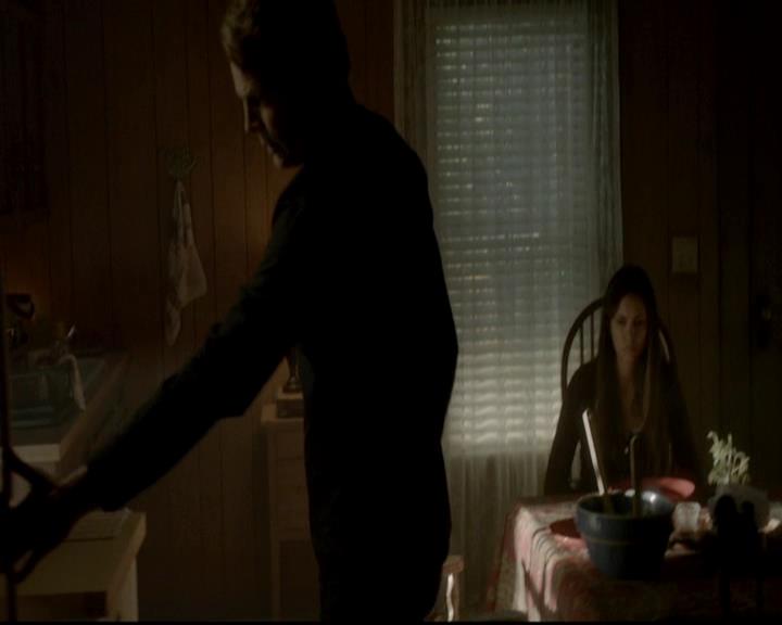 VampireDiariesWorld-dot-org_4x01GrowingPains0912.jpg