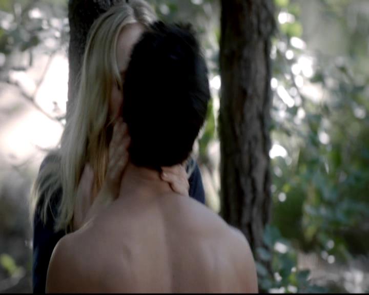 VampireDiariesWorld-dot-org_4x01GrowingPains0996.jpg