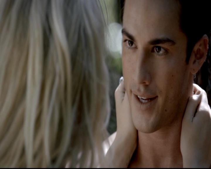 VampireDiariesWorld-dot-org_4x01GrowingPains1019.jpg