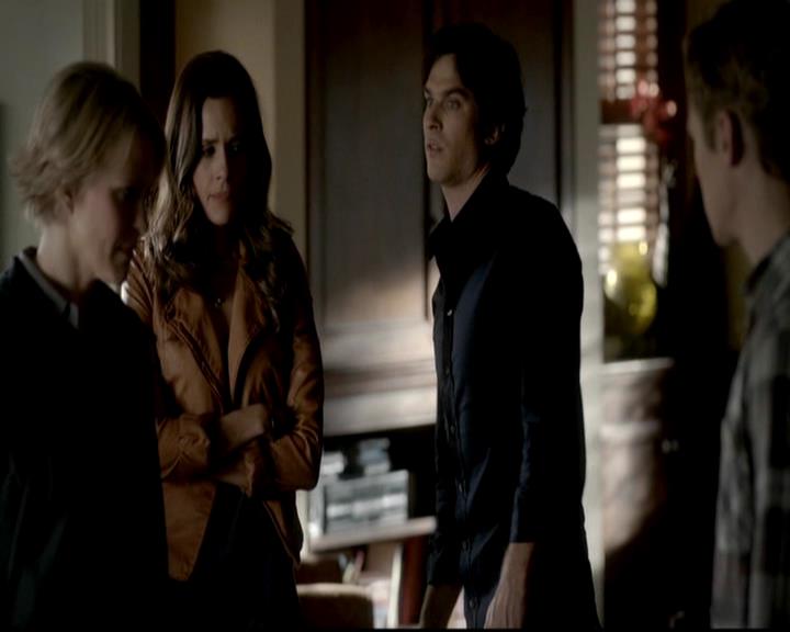 VampireDiariesWorld-dot-org_4x01GrowingPains1127.jpg