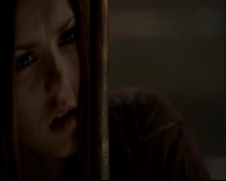 VampireDiariesWorld-dot-org_4x01GrowingPains1214.jpg