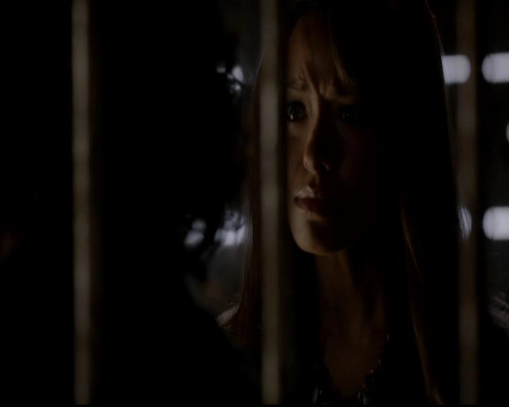 VampireDiariesWorld-dot-org_4x01GrowingPains1330.jpg