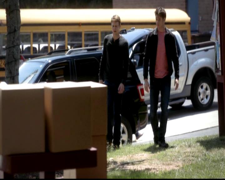 VampireDiariesWorld-dot-org_4x02Memorial0327.jpg