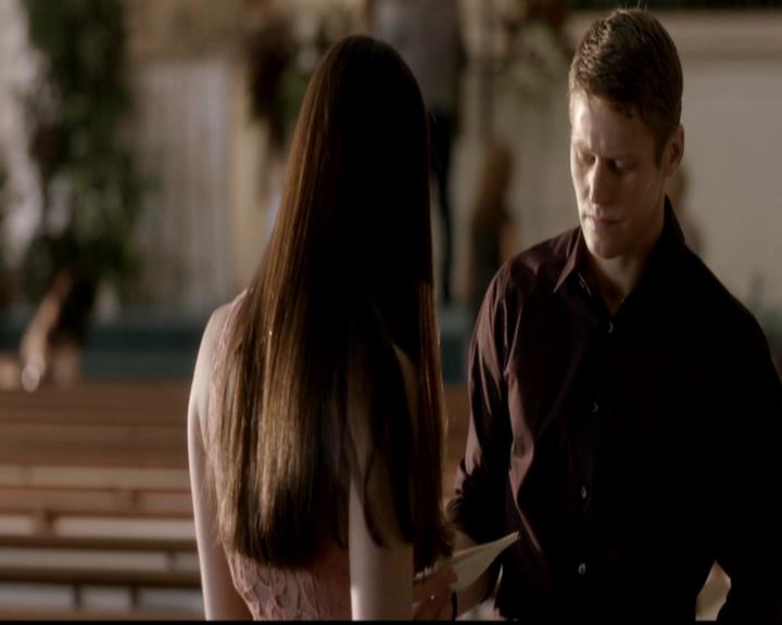 VampireDiariesWorld-dot-org_4x02Memorial0761.jpg