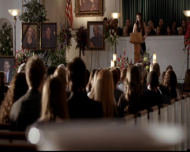 VampireDiariesWorld-dot-org_4x02Memorial1397.jpg