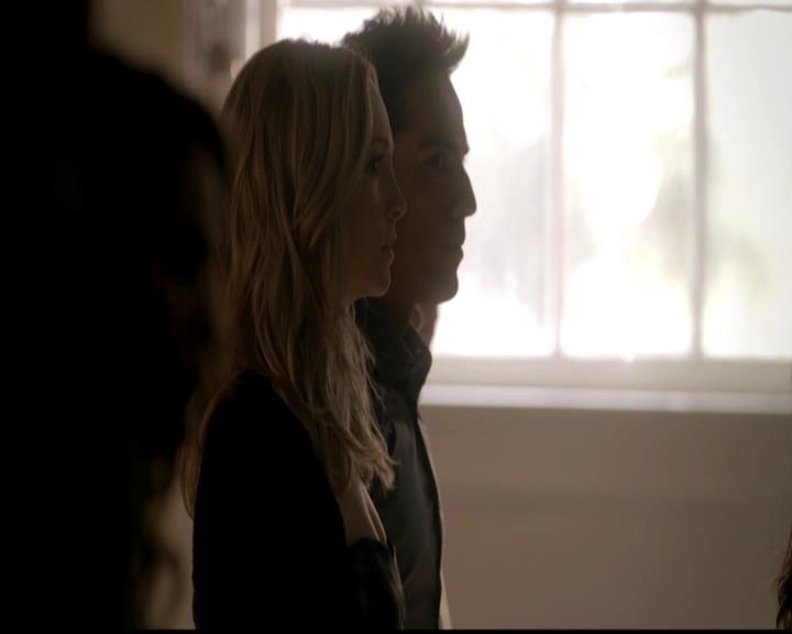 VampireDiariesWorld-dot-org_4x02Memorial1439.jpg