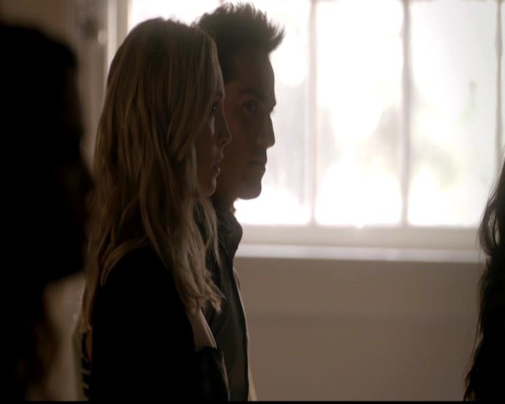 VampireDiariesWorld-dot-org_4x02Memorial1473.jpg