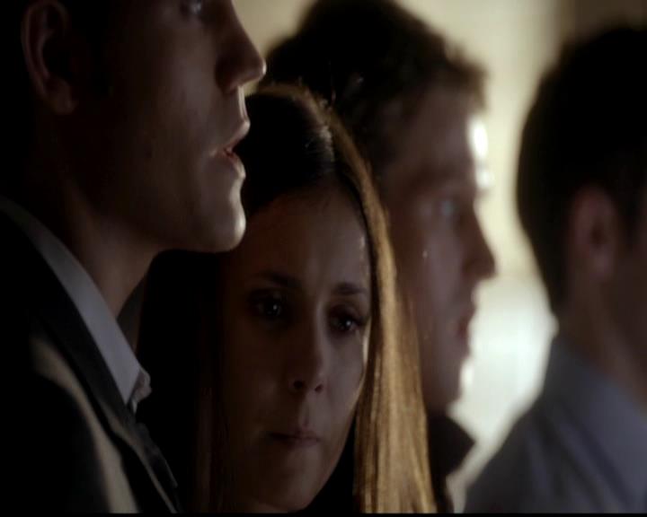 VampireDiariesWorld-dot-org_4x02Memorial1533.jpg