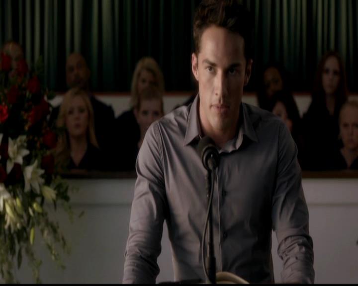 VampireDiariesWorld-dot-org_4x02Memorial1554.jpg