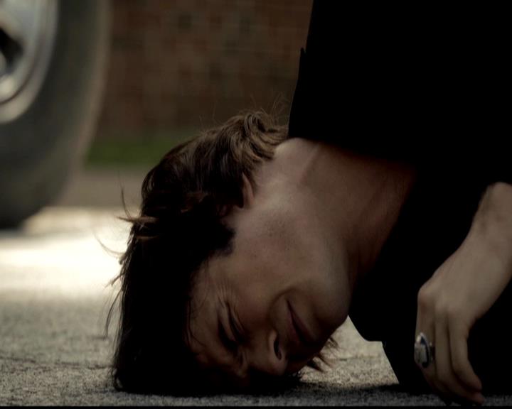 VampireDiariesWorld-dot-org_4x02Memorial1634.jpg