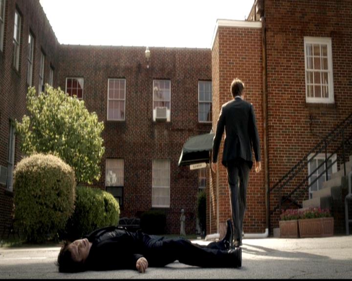 VampireDiariesWorld-dot-org_4x02Memorial1639.jpg