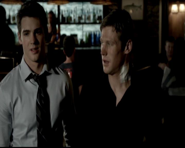 VampireDiariesWorld-dot-org_4x02Memorial1803.jpg