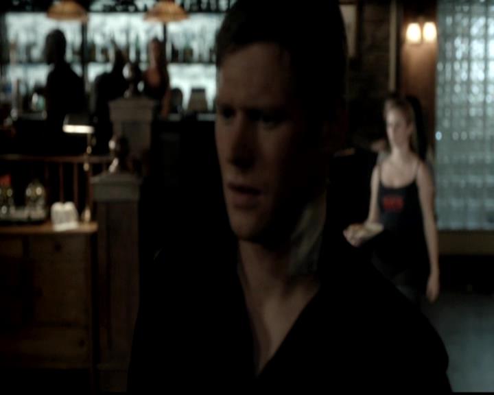 VampireDiariesWorld-dot-org_4x02Memorial1806.jpg