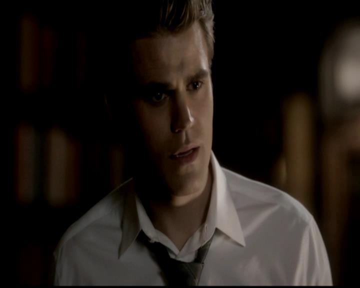 VampireDiariesWorld-dot-org_4x02Memorial1906.jpg