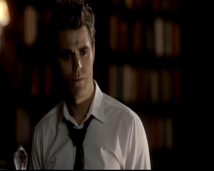 VampireDiariesWorld-dot-org_4x02Memorial1919.jpg