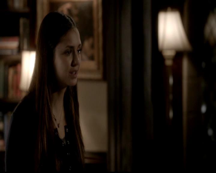 VampireDiariesWorld-dot-org_4x02Memorial1938.jpg