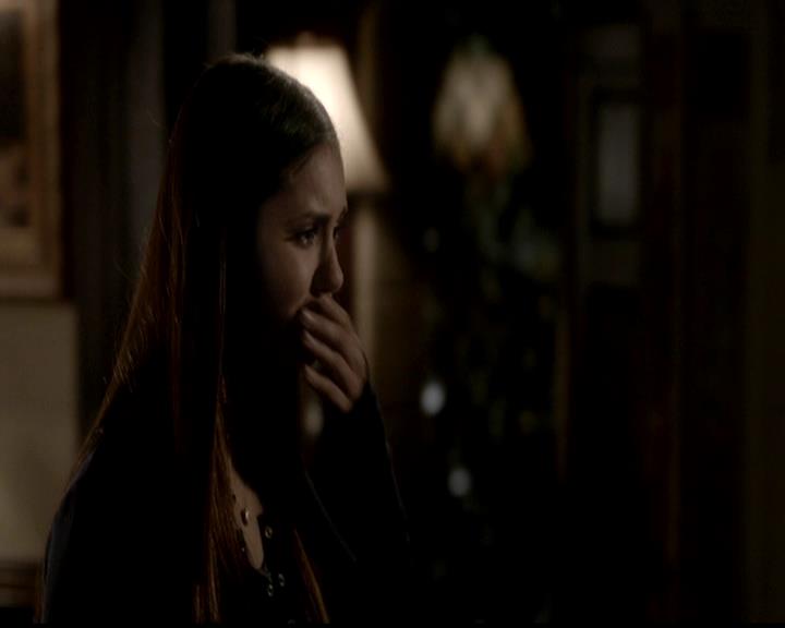 VampireDiariesWorld-dot-org_4x02Memorial1939.jpg