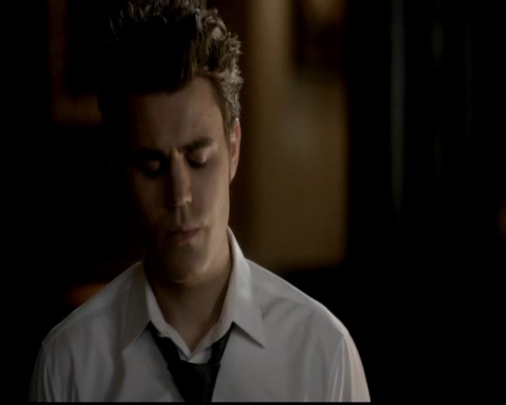 VampireDiariesWorld-dot-org_4x02Memorial1941.jpg