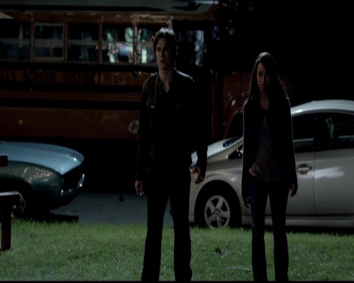 VampireDiariesWorld-dot-org_4x02Memorial1977.jpg