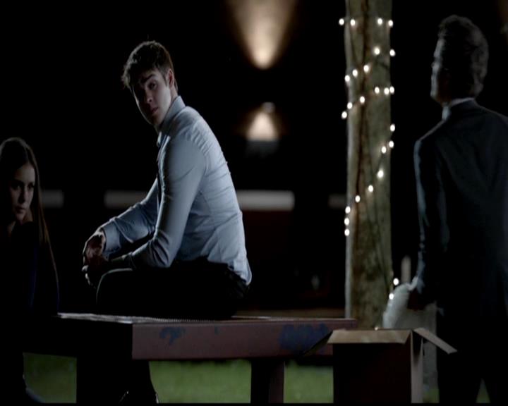 VampireDiariesWorld-dot-org_4x02Memorial1979.jpg