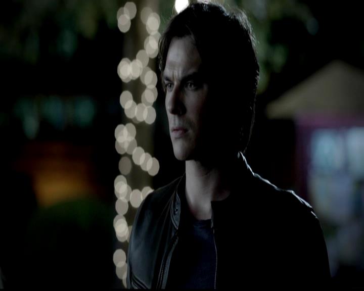 VampireDiariesWorld-dot-org_4x02Memorial1992.jpg