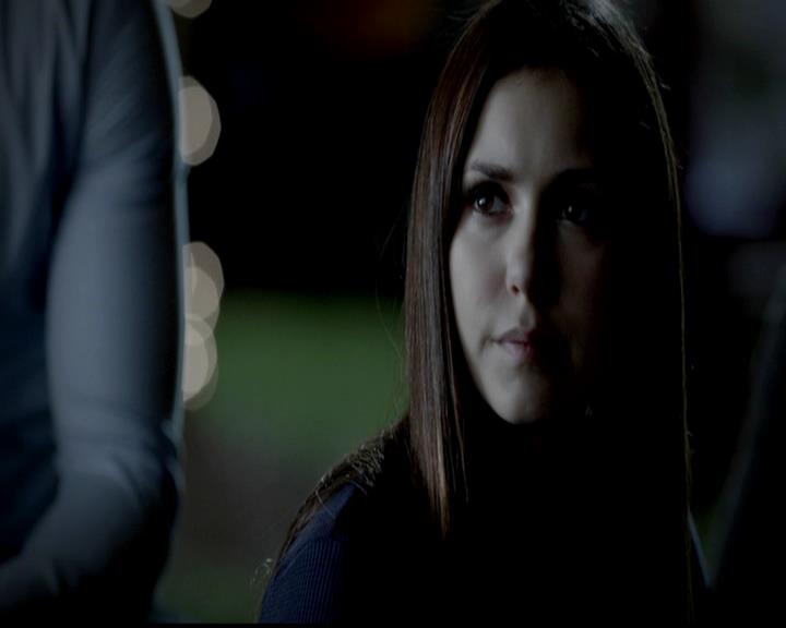 VampireDiariesWorld-dot-org_4x02Memorial1999.jpg