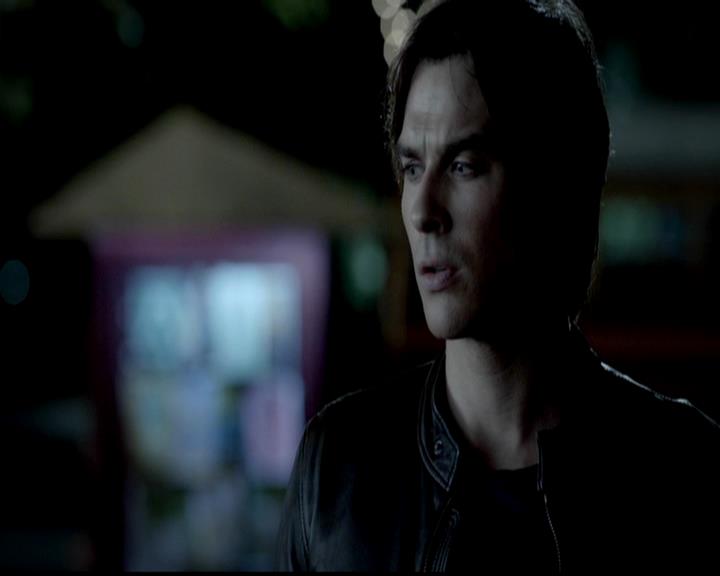 VampireDiariesWorld-dot-org_4x02Memorial2000.jpg