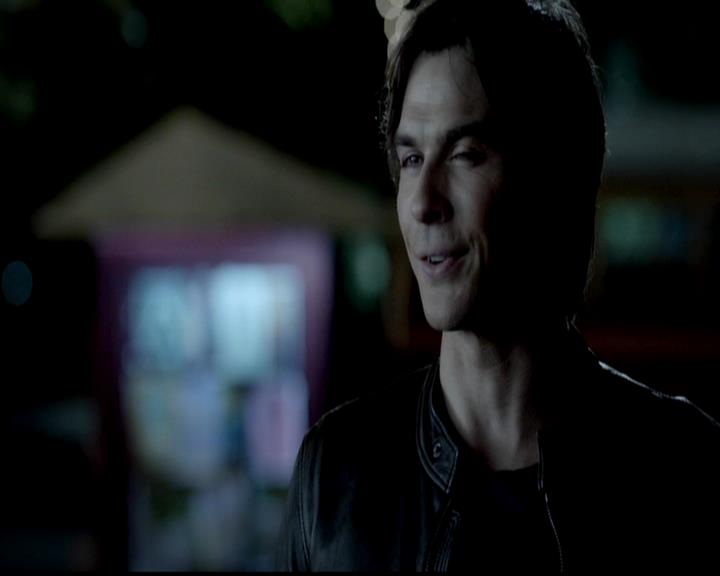 VampireDiariesWorld-dot-org_4x02Memorial2001.jpg