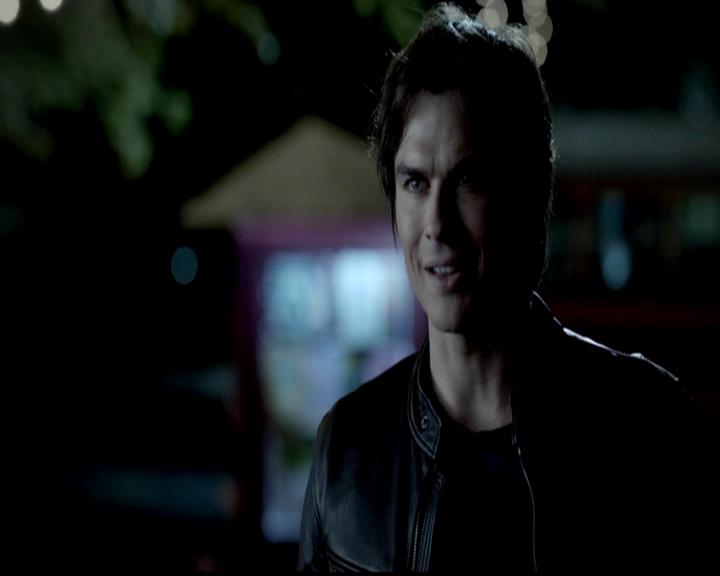 VampireDiariesWorld-dot-org_4x02Memorial2007.jpg