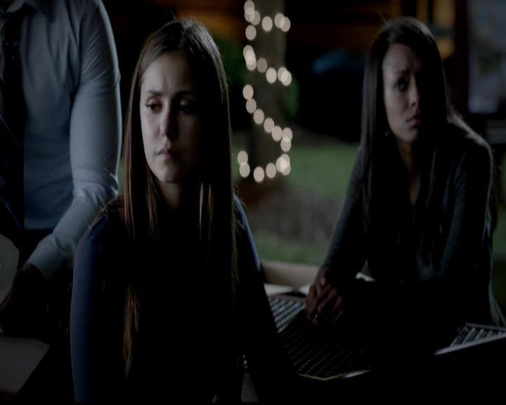 VampireDiariesWorld-dot-org_4x02Memorial2021.jpg