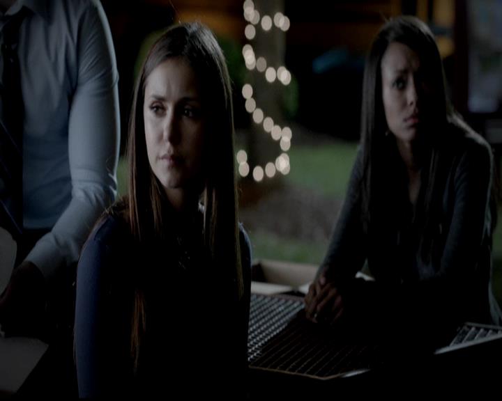 VampireDiariesWorld-dot-org_4x02Memorial2022.jpg