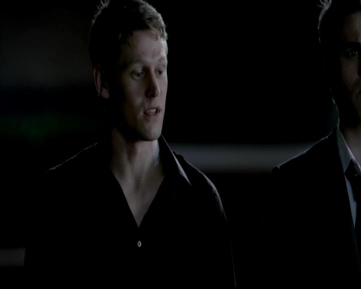 VampireDiariesWorld-dot-org_4x02Memorial2033.jpg