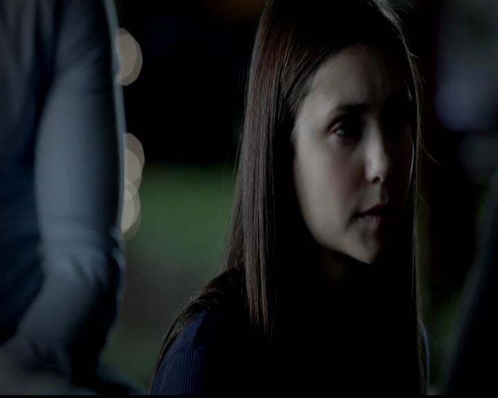 VampireDiariesWorld-dot-org_4x02Memorial2035.jpg