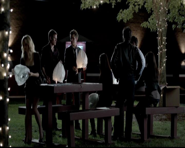 VampireDiariesWorld-dot-org_4x02Memorial2039.jpg