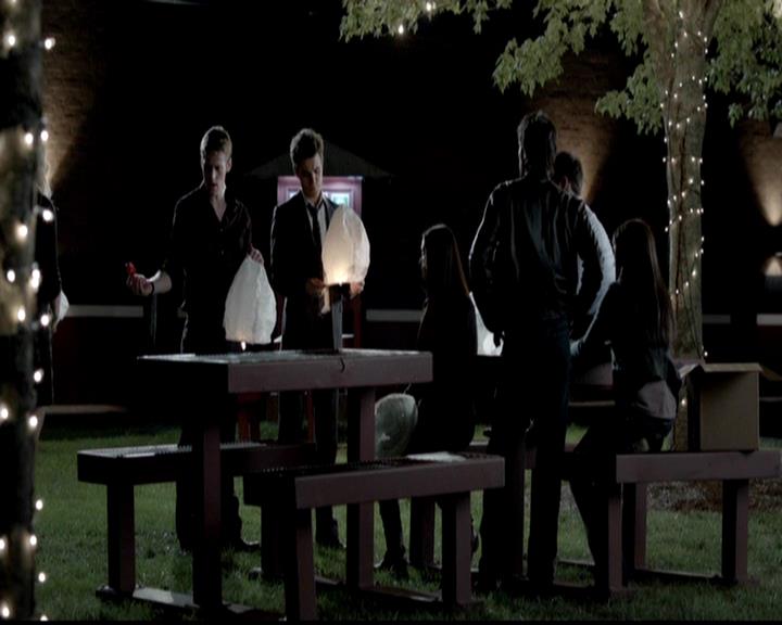 VampireDiariesWorld-dot-org_4x02Memorial2041.jpg