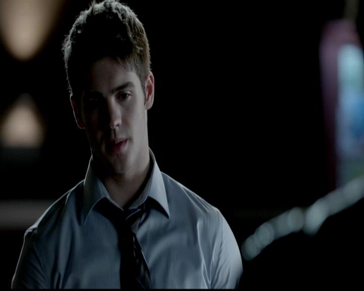 VampireDiariesWorld-dot-org_4x02Memorial2056.jpg