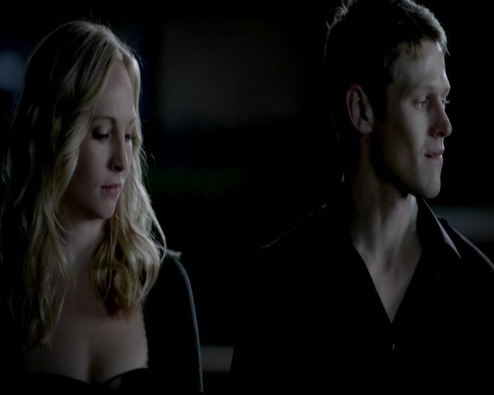 VampireDiariesWorld-dot-org_4x02Memorial2058.jpg