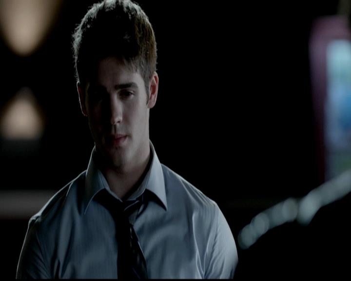 VampireDiariesWorld-dot-org_4x02Memorial2064.jpg