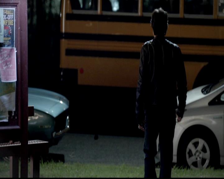 VampireDiariesWorld-dot-org_4x02Memorial2076.jpg