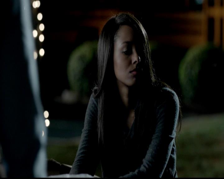 VampireDiariesWorld-dot-org_4x02Memorial2077.jpg