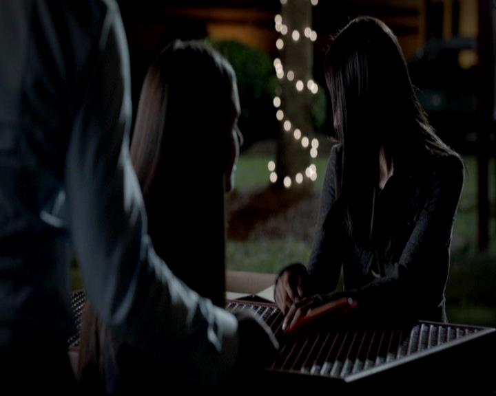 VampireDiariesWorld-dot-org_4x02Memorial2081.jpg