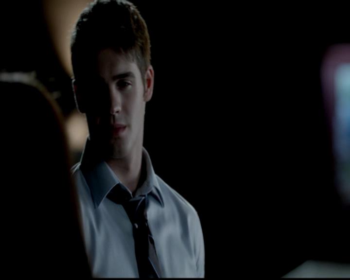 VampireDiariesWorld-dot-org_4x02Memorial2086.jpg