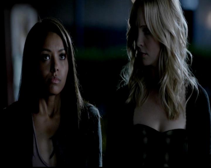 VampireDiariesWorld-dot-org_4x02Memorial2094.jpg