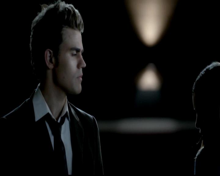 VampireDiariesWorld-dot-org_4x02Memorial2106.jpg