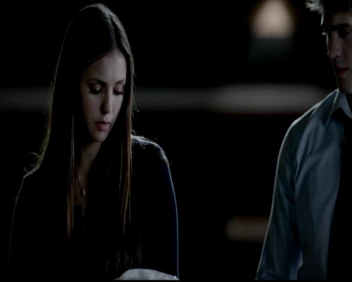 VampireDiariesWorld-dot-org_4x02Memorial2109.jpg