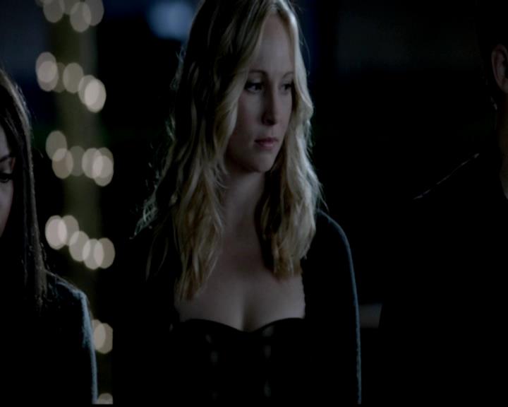 VampireDiariesWorld-dot-org_4x02Memorial2119.jpg